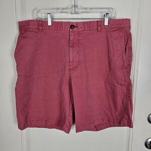 Southern Tide Men's Shorts Pink Size 38
